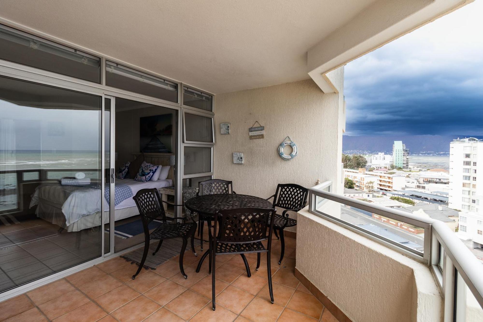 Blakes Terrace 903